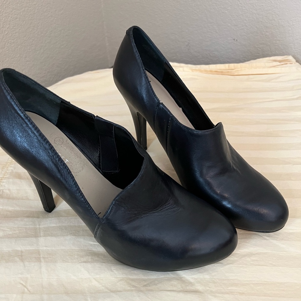Nine West 9 M leather uppers pumps